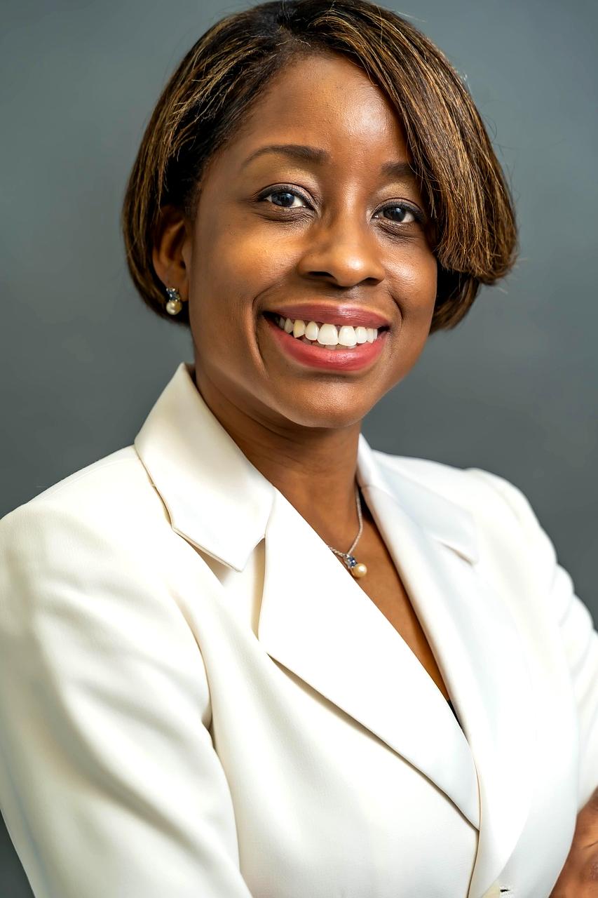 Portrait of Lena Hofmann, Head of Markets Coverage